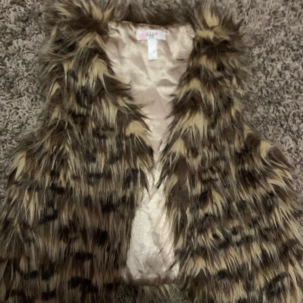 Medium cozy tiff vest jacket